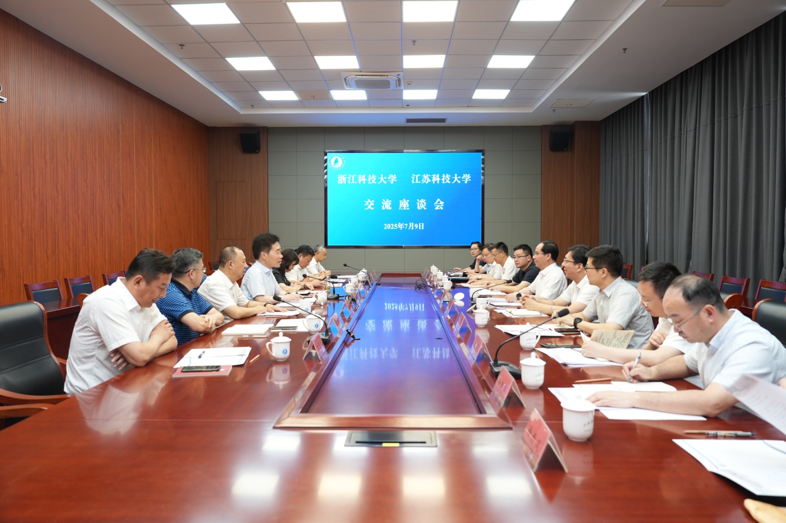 1752048455633348.jpg 1752048455633348.jpg