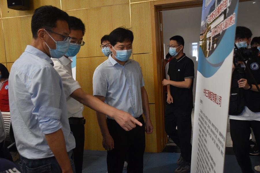 1664248791878816.jpg 领导11.JPG