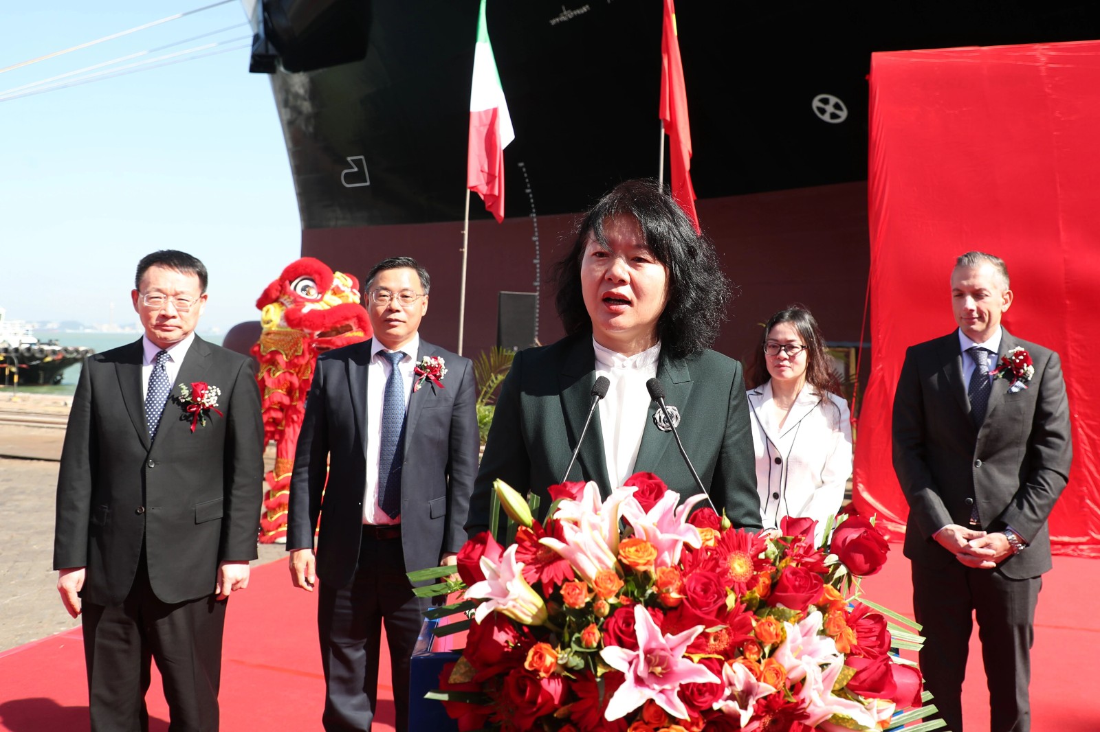 1702087694678154.jpg 命名仪式.jpg